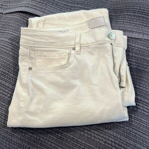 WHBM white girlfriend, midsize jeans, size 8